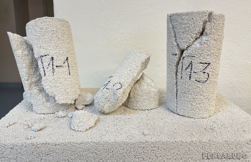 Figura 2 - Rotture ottenute tramite schiacciamento su campioni cilindrici per provini di classe T1-x 